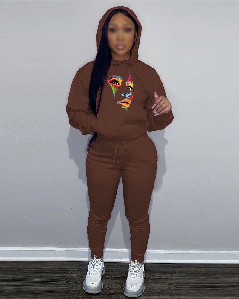 

Figure Print Long Sleeve Drawstring Hoodie & Pants Set, Brown