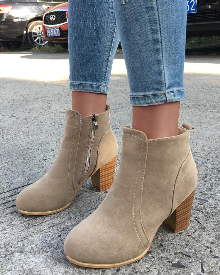 Botas de tacón grueso de moda de mujer