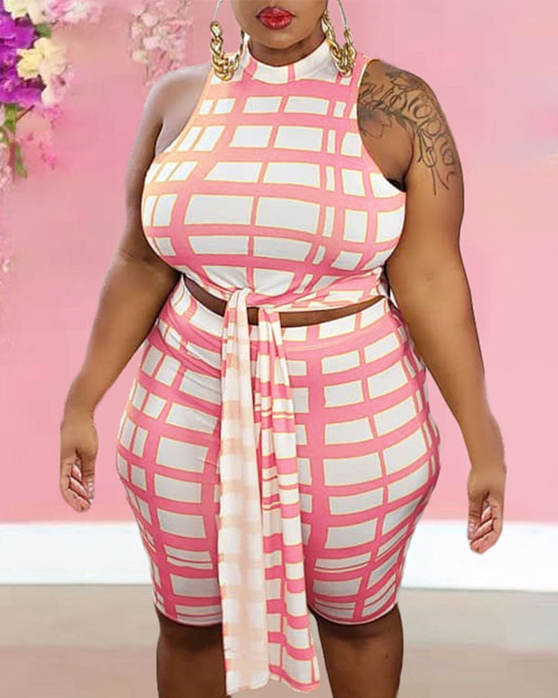 

Plus Size Plaid Print Tied Detail Tank Top & Shorts Set, Pink