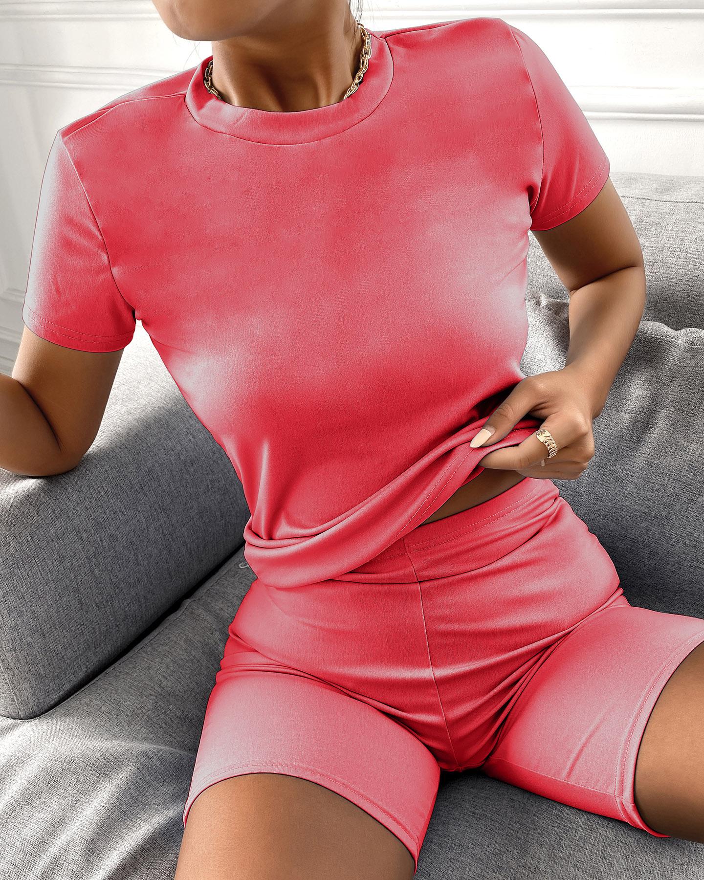 

Solid Short Sleeve Sporty Top & Short Set, Red