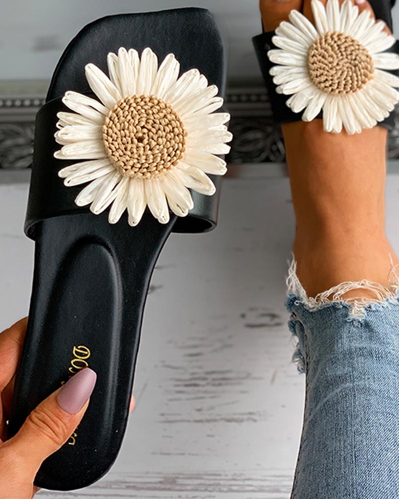 

Daisy Pattern Square Toe Flat Sandals, Black