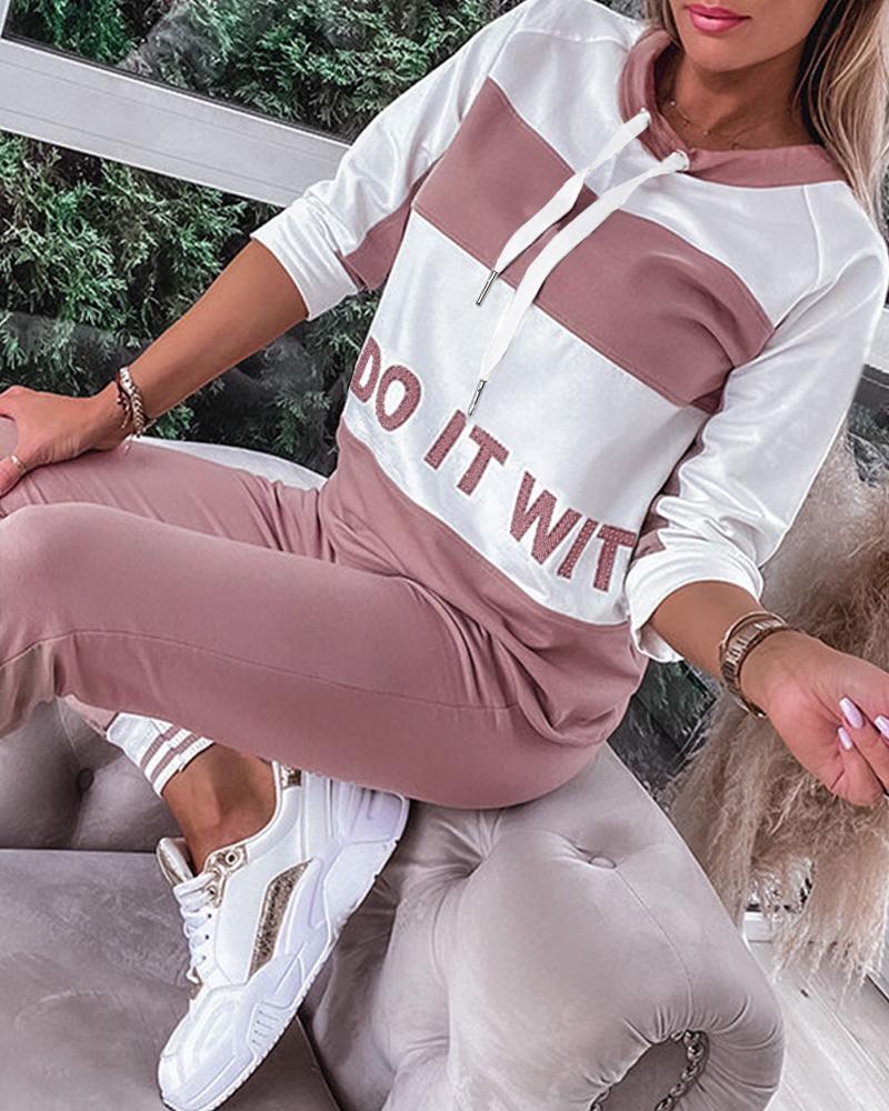 

Letter Pattern Colorblock Sweatshirt & Striped Cuffed Sweatpants Set, Coffee