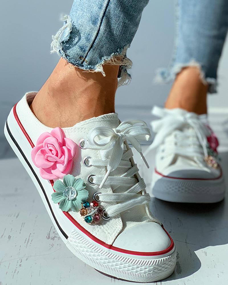 

Floral Pattern Studded Eyelet Lace-up Skate Shoes, White