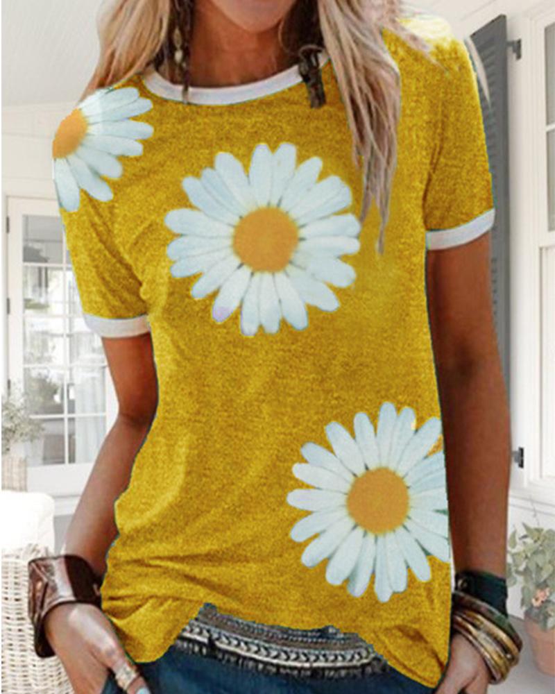 

Daisy Print Contrast Trim T-Shirt, Yellow