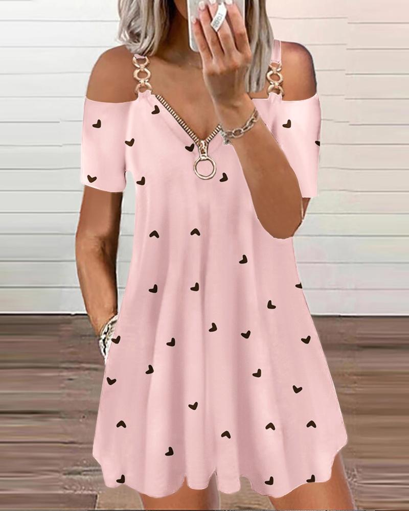 

Heart Print Chain Decor Cold Shoulder Swing Dress, Pink