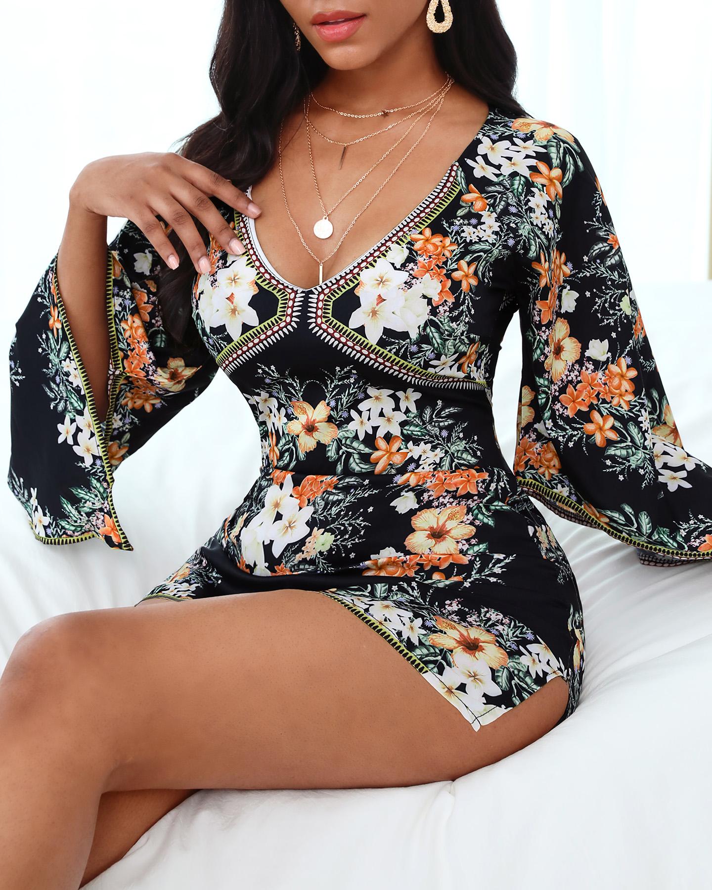 

Floral Print Cape Sleeve Bodycon Dress, Black
