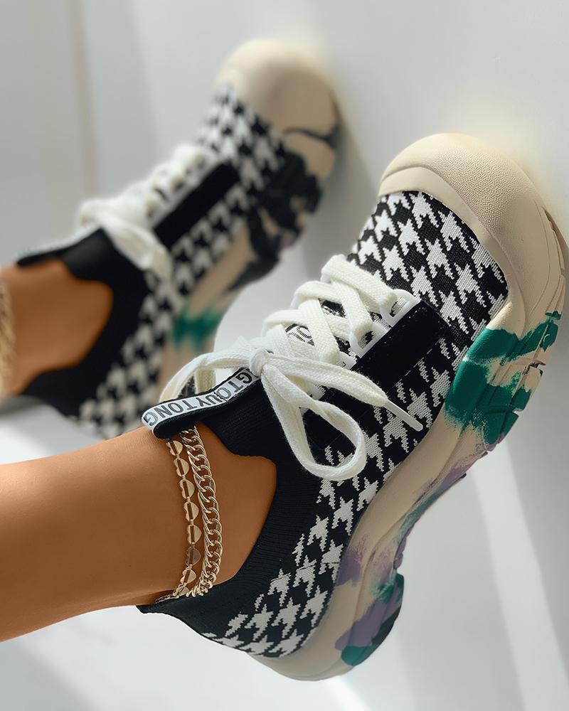 

Lace-Up Front Houndstooth Print Muffin Sneakers, Blackwhite