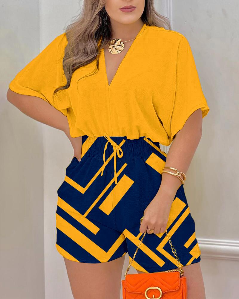 

Geometric Print Batwing Sleeve Shirred Waist Romper, Orange