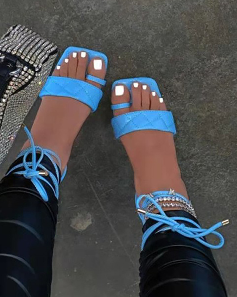 

Strappy Toe Post Quilted Flat Sandals, Blue