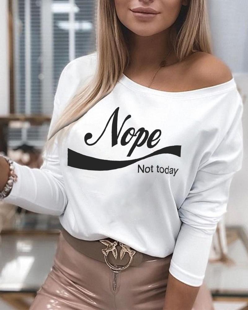 

Letter Print O-neck Top, White