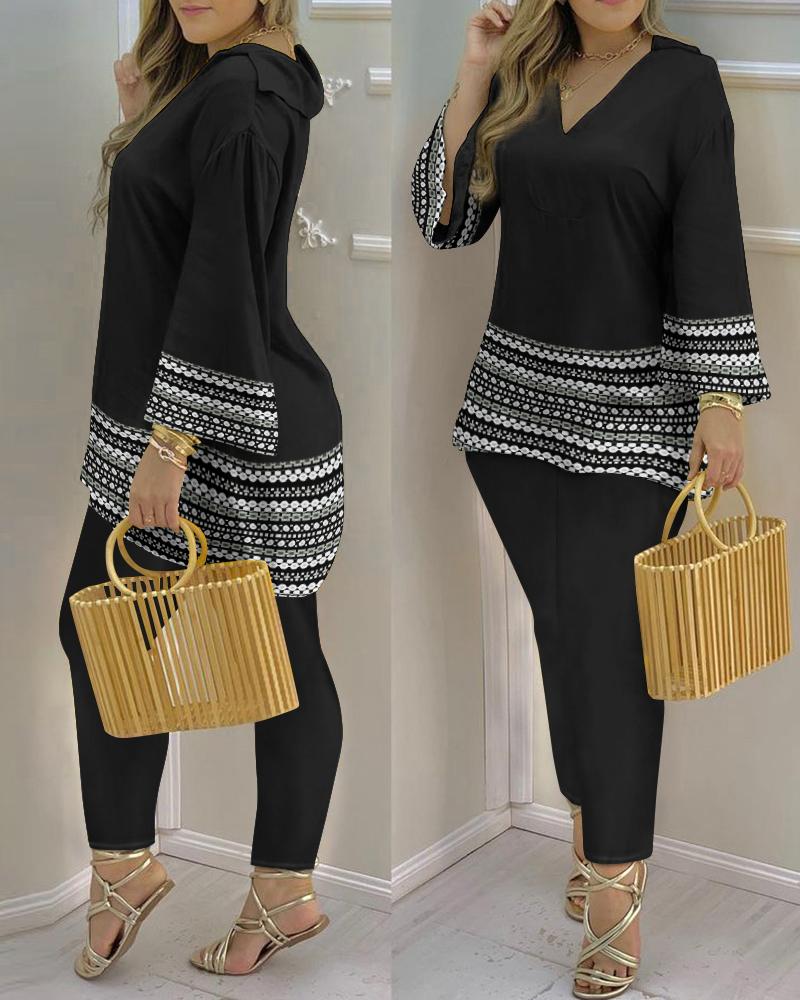 

Geometric Print Bell Sleeve Top & Pants Set, Black