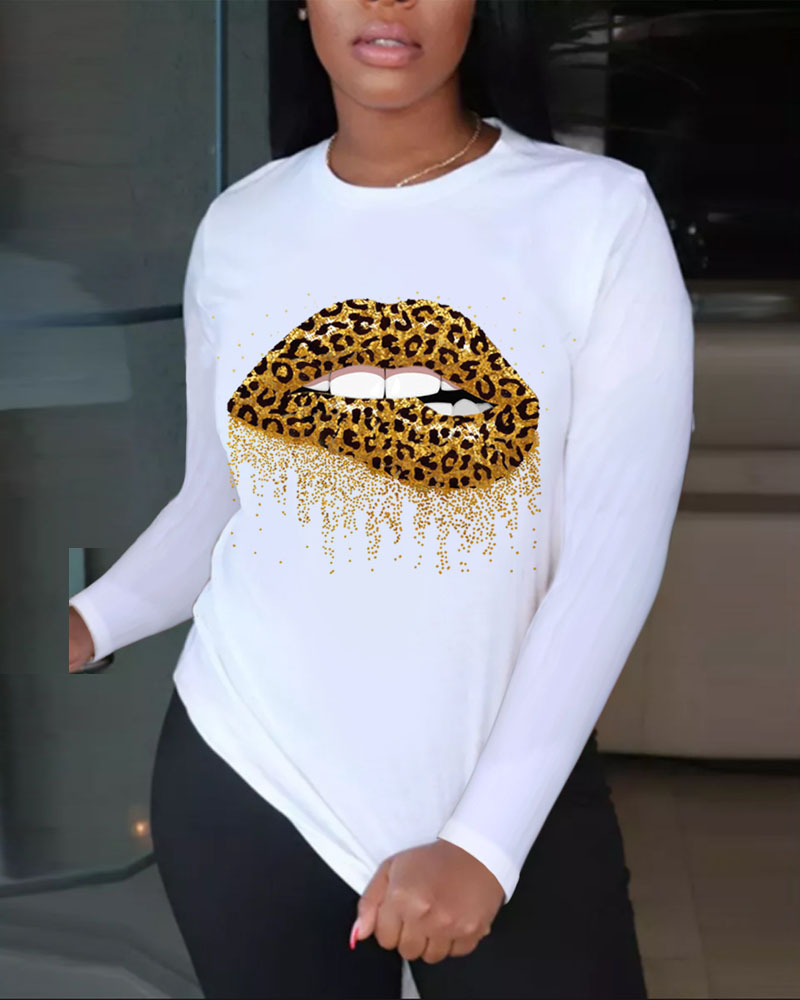 

Plus Size Leopard Lip Print Long Sleeve Top, White
