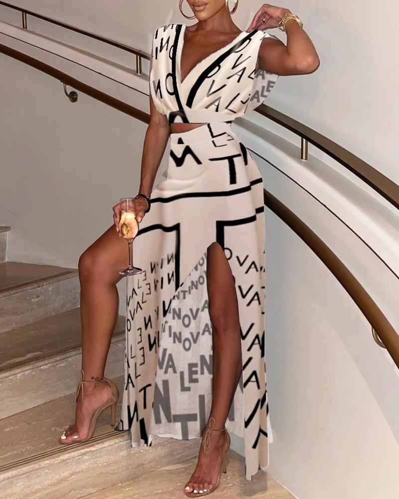 

Letter Print Sleeveless Top & High Slit Skirt Sets, Apricot