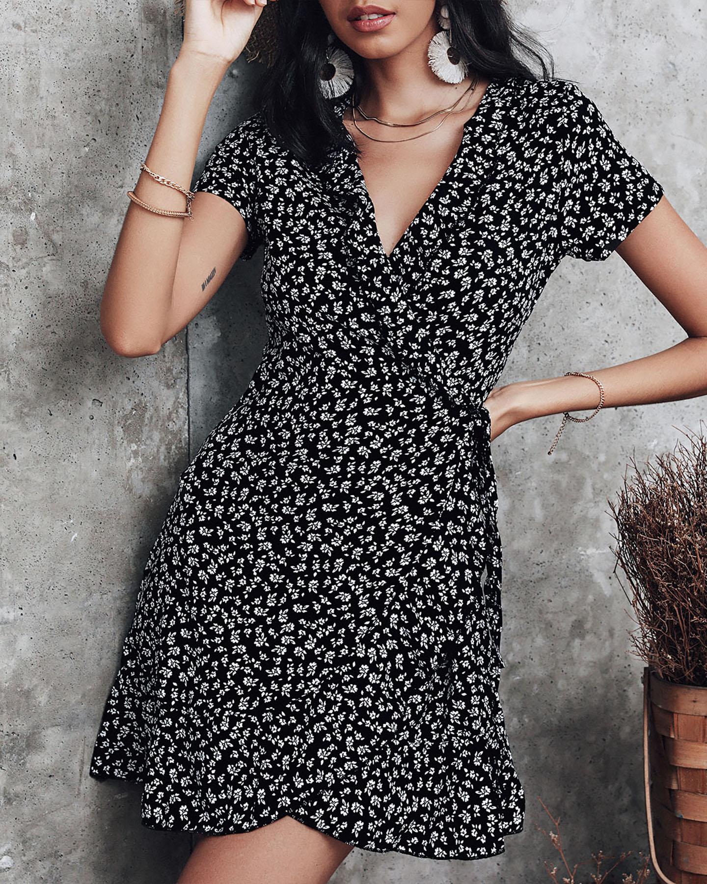 

Ditsy Floral Printing Short Sleeve A-line Dress, Black