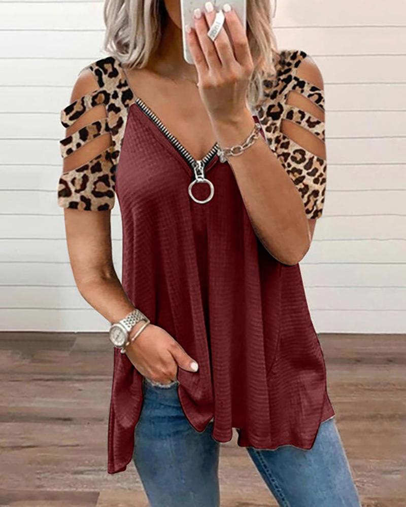 

Cheetah Print Ladder Cutout Zip Front T-shirt, Wine red