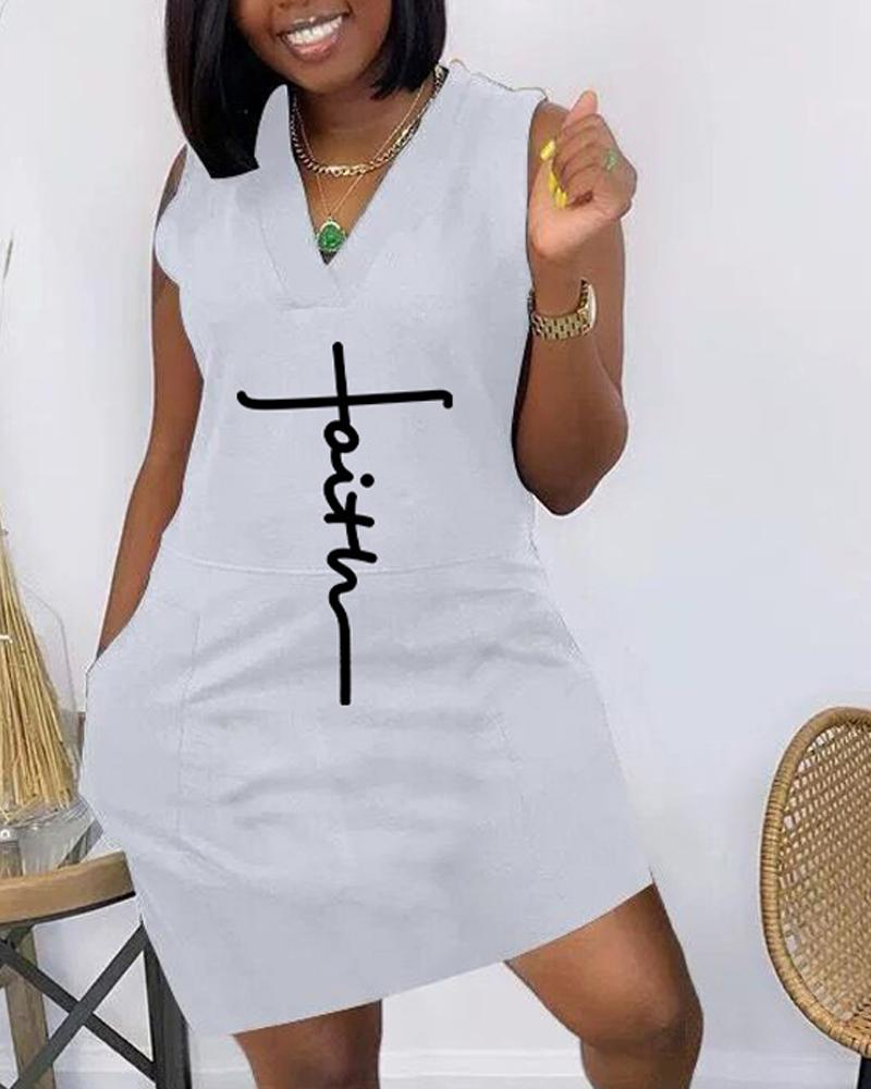 

Plus Size Letter Print Pocket Detail Sleeveless Casual Dress, Gray