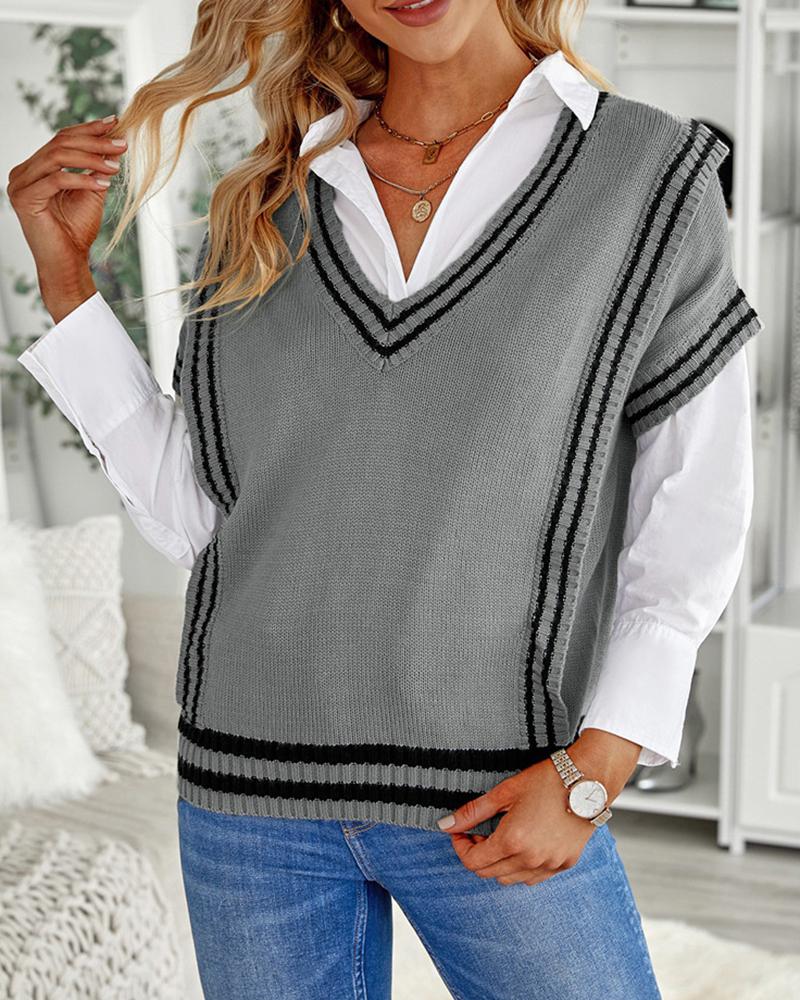 

Striped Pattern V-Neck Short Sleeve Sweater, Gray