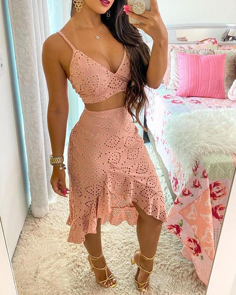 

Conjunto de top cropped bordado com ilhós e saia com babados, Pink