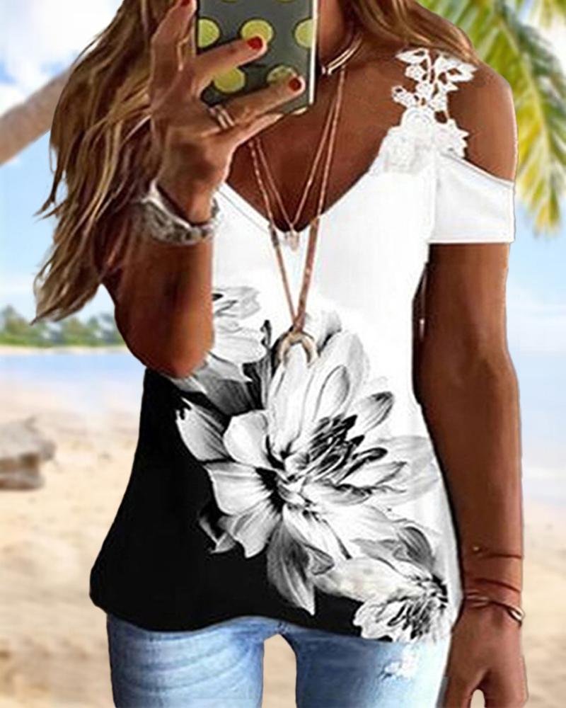 

Plus Size Floral Print Colorblock Casual T-shirt, White