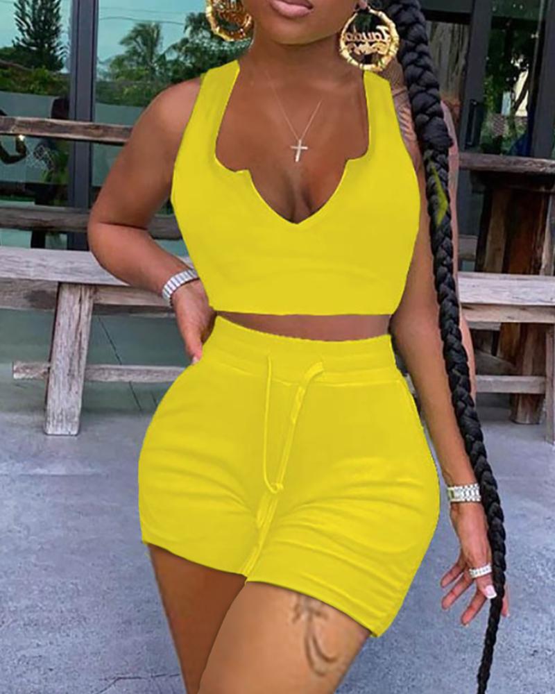 

Plain Thick Strap V Cut Top & Ruched Shorts Set, Yellow