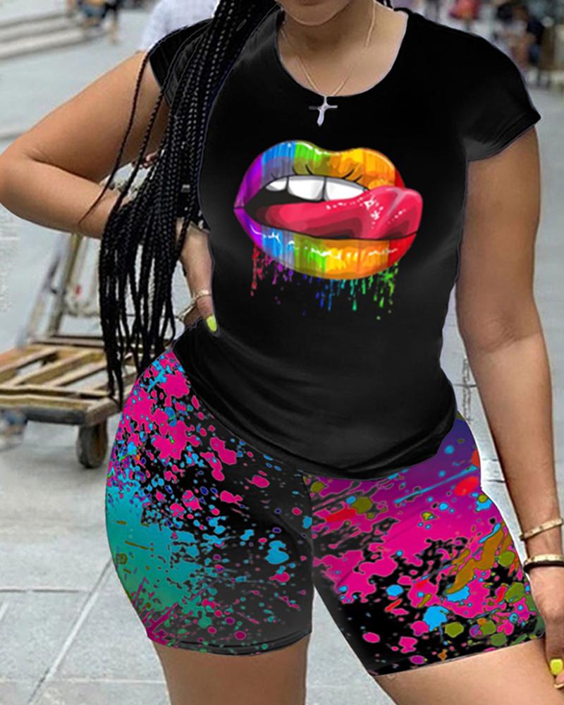 

Plus Size Ink Splash Lip Print Casual Top & Shorts Set, Black