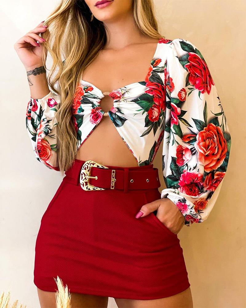 

Floral Print O-ring Long Sleeve Cropped Top With Solid Color Short Skirt Skirt Sets, Multicolor