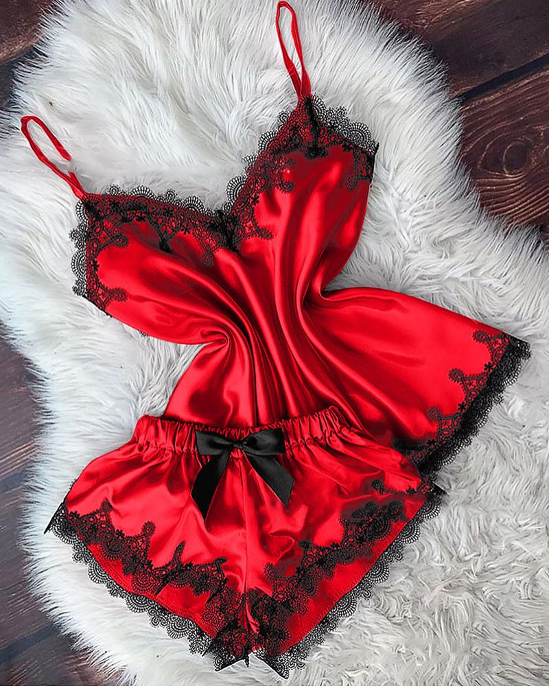 

Two Piece Sets Contrast Lace Bowknot V Neck Cami Set Satin Sleepwear Sexy Lingerie Silk Pajamas Cami Top and Lace Short Set, Red