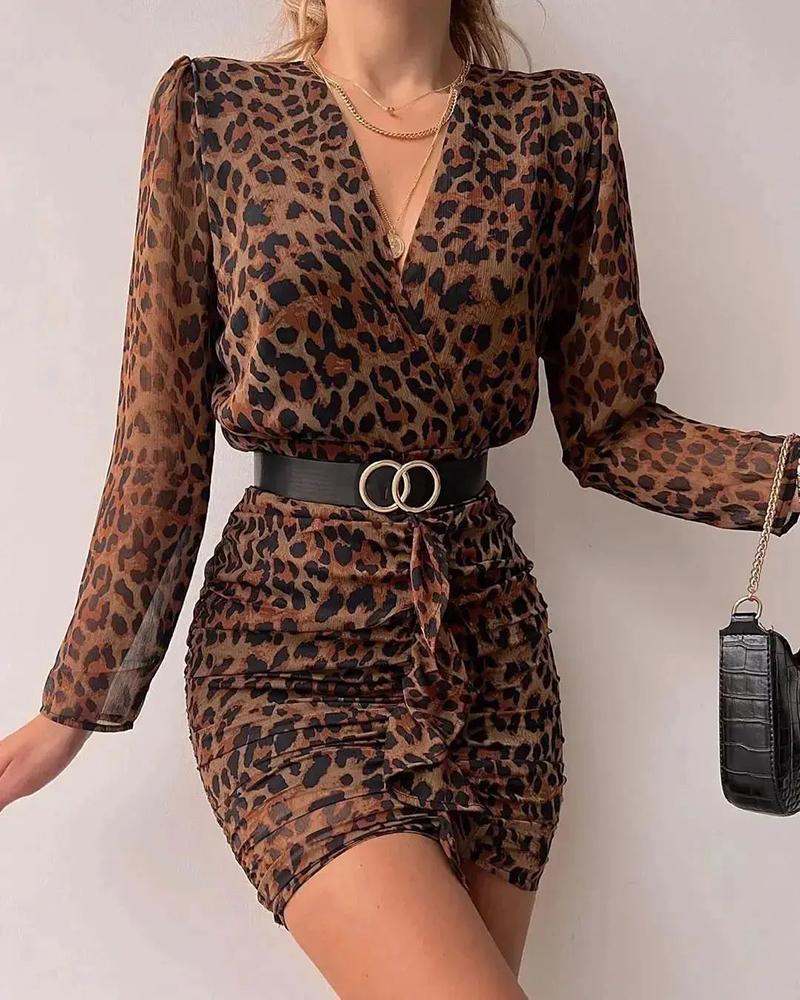 

Cheetah Print Ruffle Hem V-neck Dress, Coffee