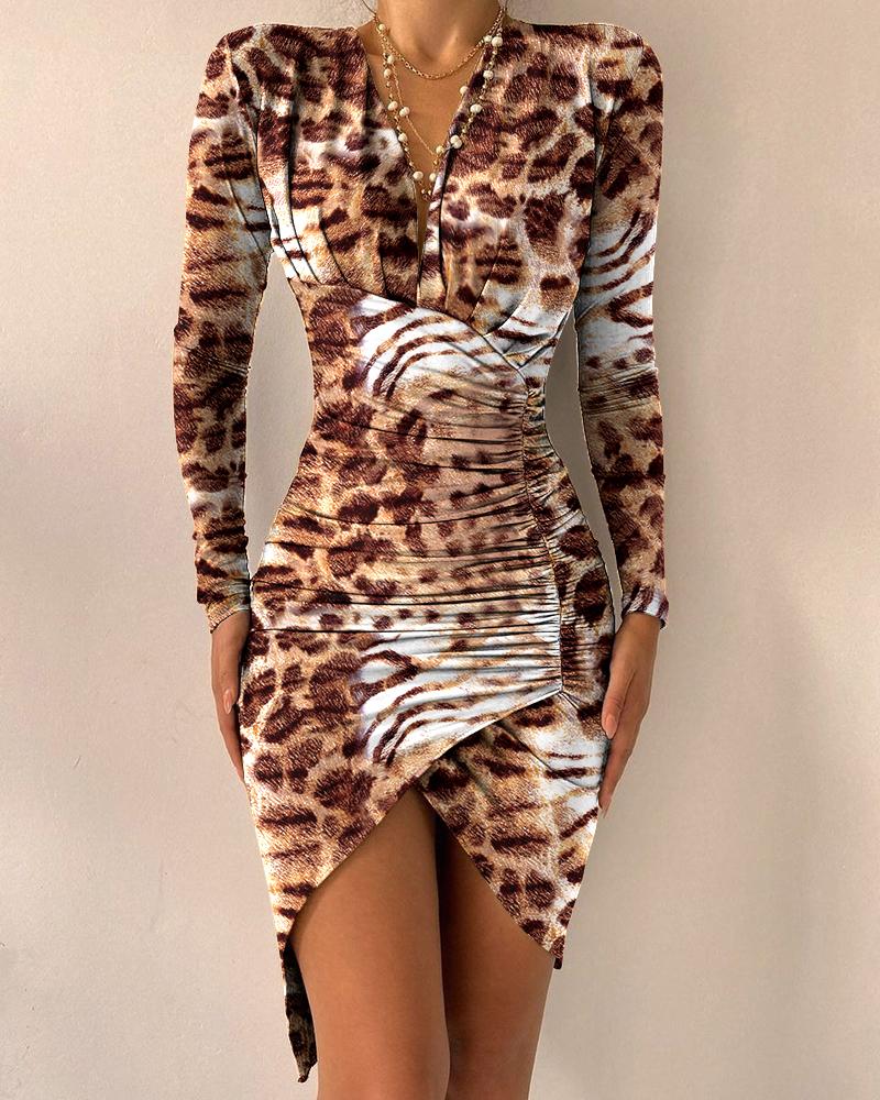 

Leopard Print Asymmetrical Hem Ruched Long Sleeve Party Dress