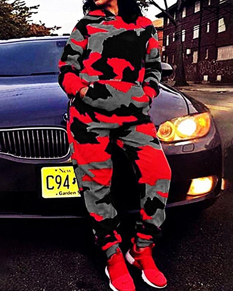 

Plus Size Camo Print Long Sleeve Top & Pants Set, Red