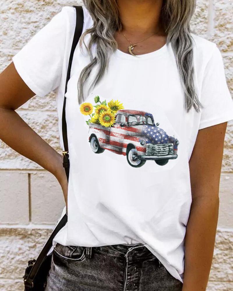 

Independence Day Flag Sunflower Car Print Casual T-shirt, White