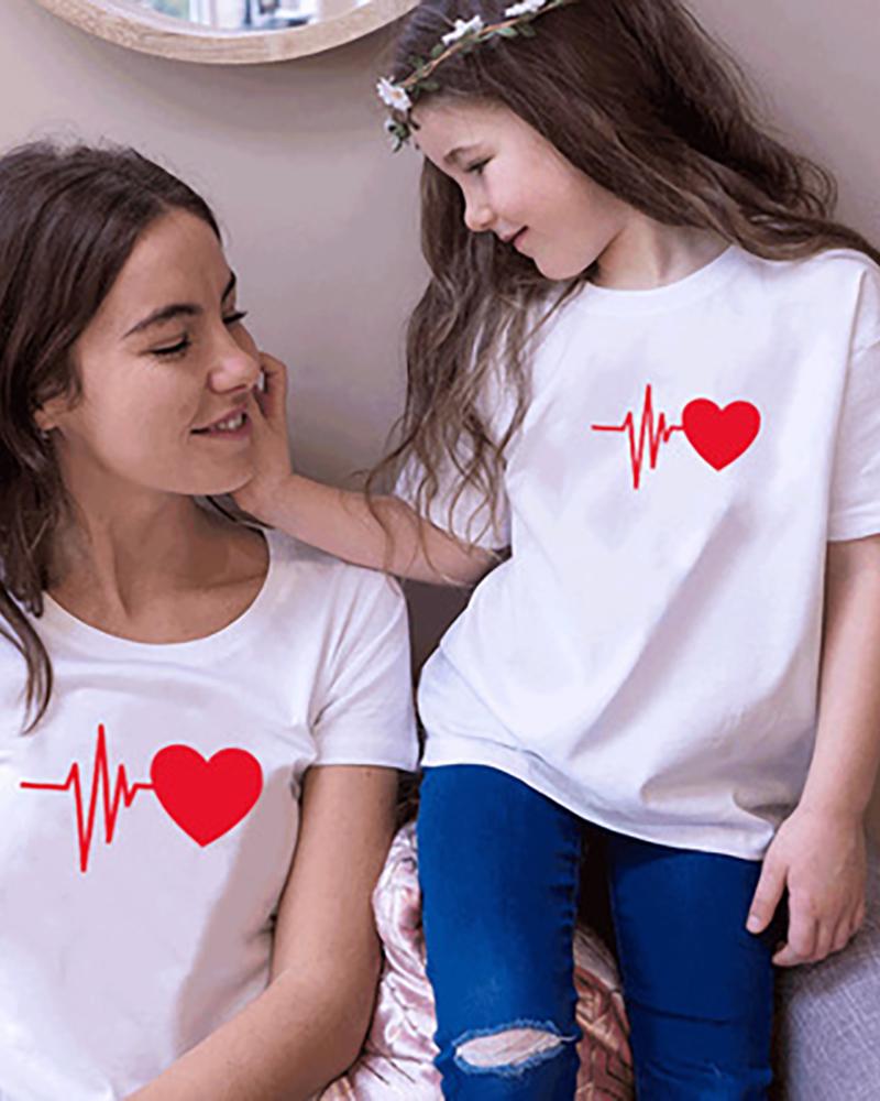 

Mommy & me Heart Graphic Print Round Neck T-Shirt For Mom, White