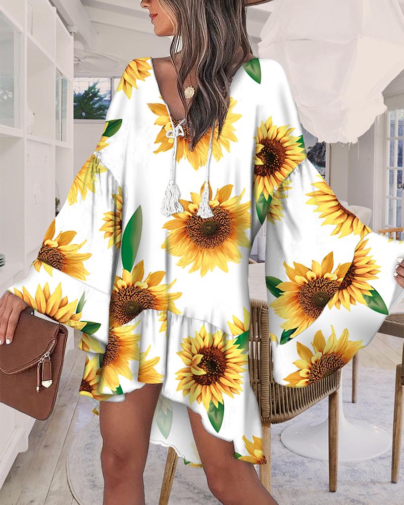 

Sunflower Print Bell Sleeve Tassel Swing Dress, White
