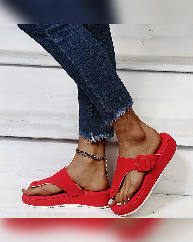 

Round-toe Solid Color Toe Post Platform Slippers, Red