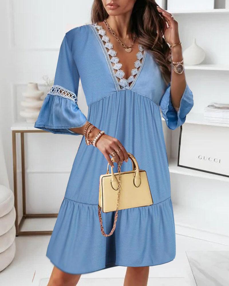 

Contrast Lace Bell Sleeve Flowy Swing Dress, Blue