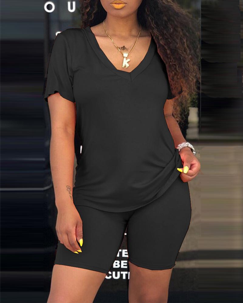 

Basic V-Neck T-Shirt & Shorts, Black