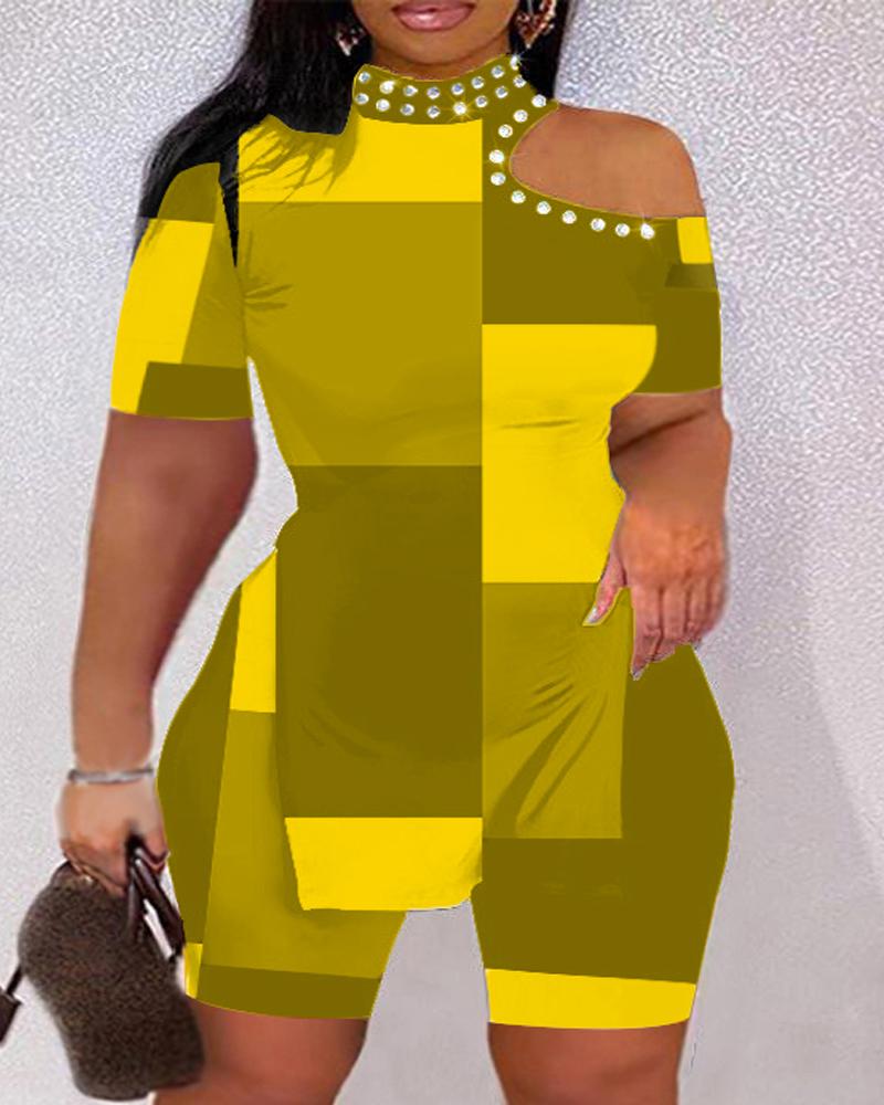 

Plus Size Geometric Print Cold Shoulder Top & Shorts Set, Yellow