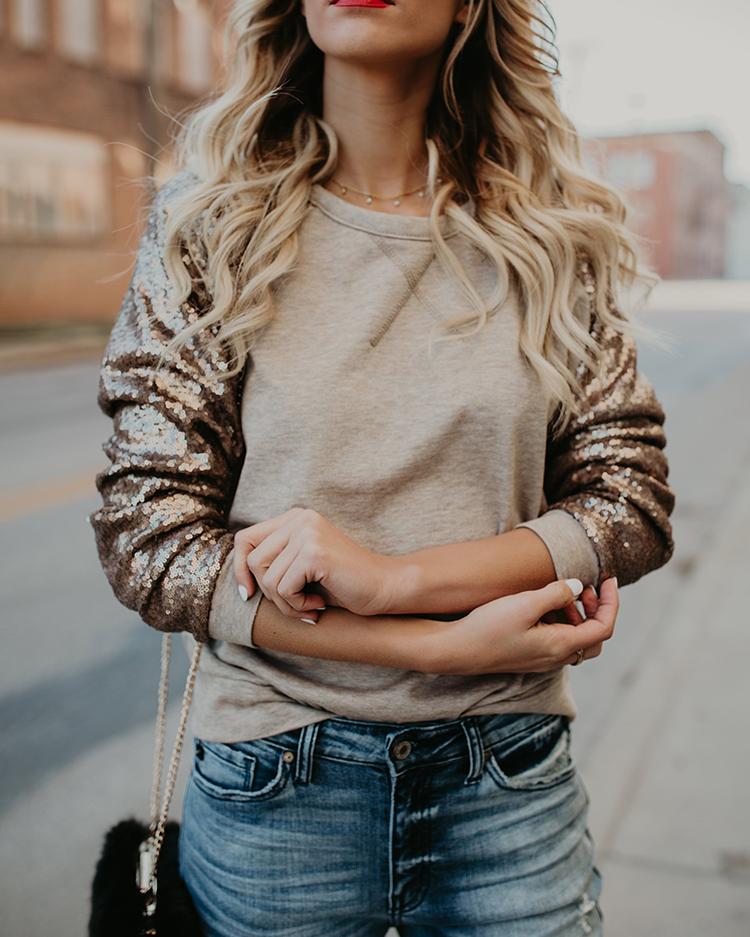 

Sequins Shoulder Patchwork Sweatshirt, Khaki