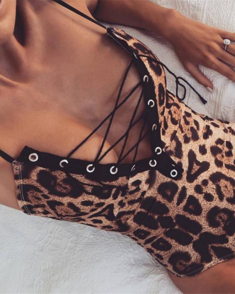 

Leopard Print Eyelet Lace-Up Bodysuit