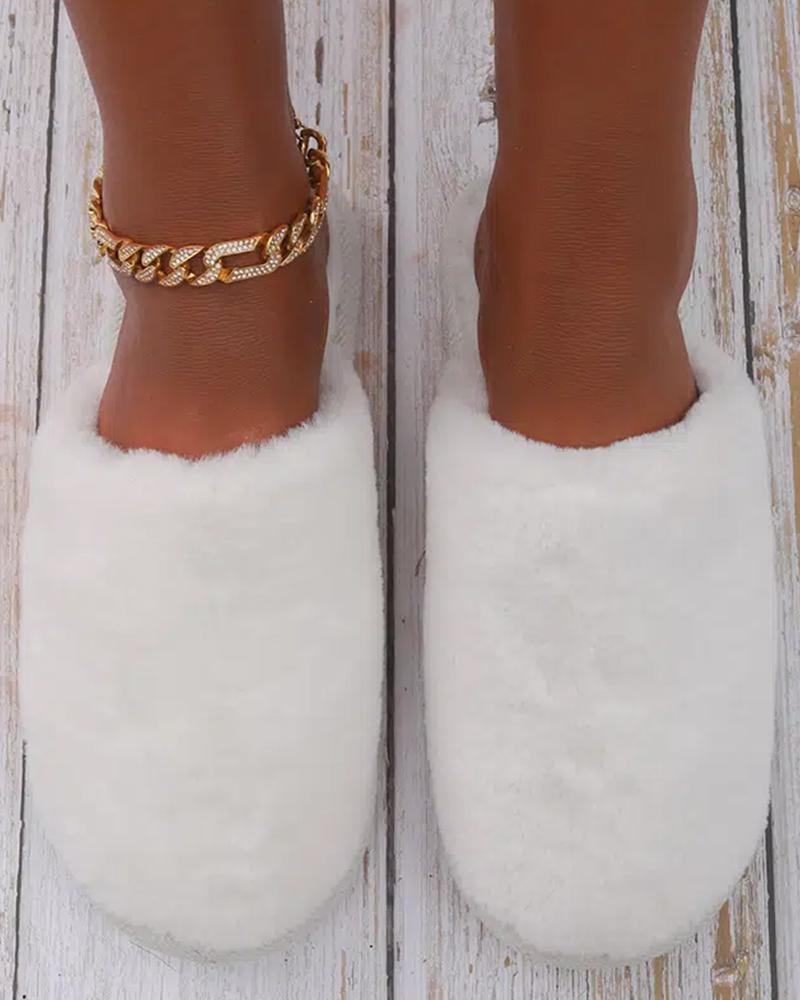 

Fuzzy Round Toe Slippers, White