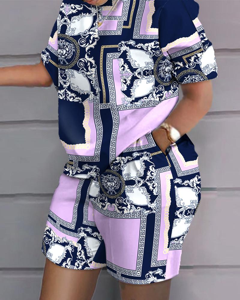 

Plus Size Scarf Baroque Print Casual Top & Shorts Set, Purple