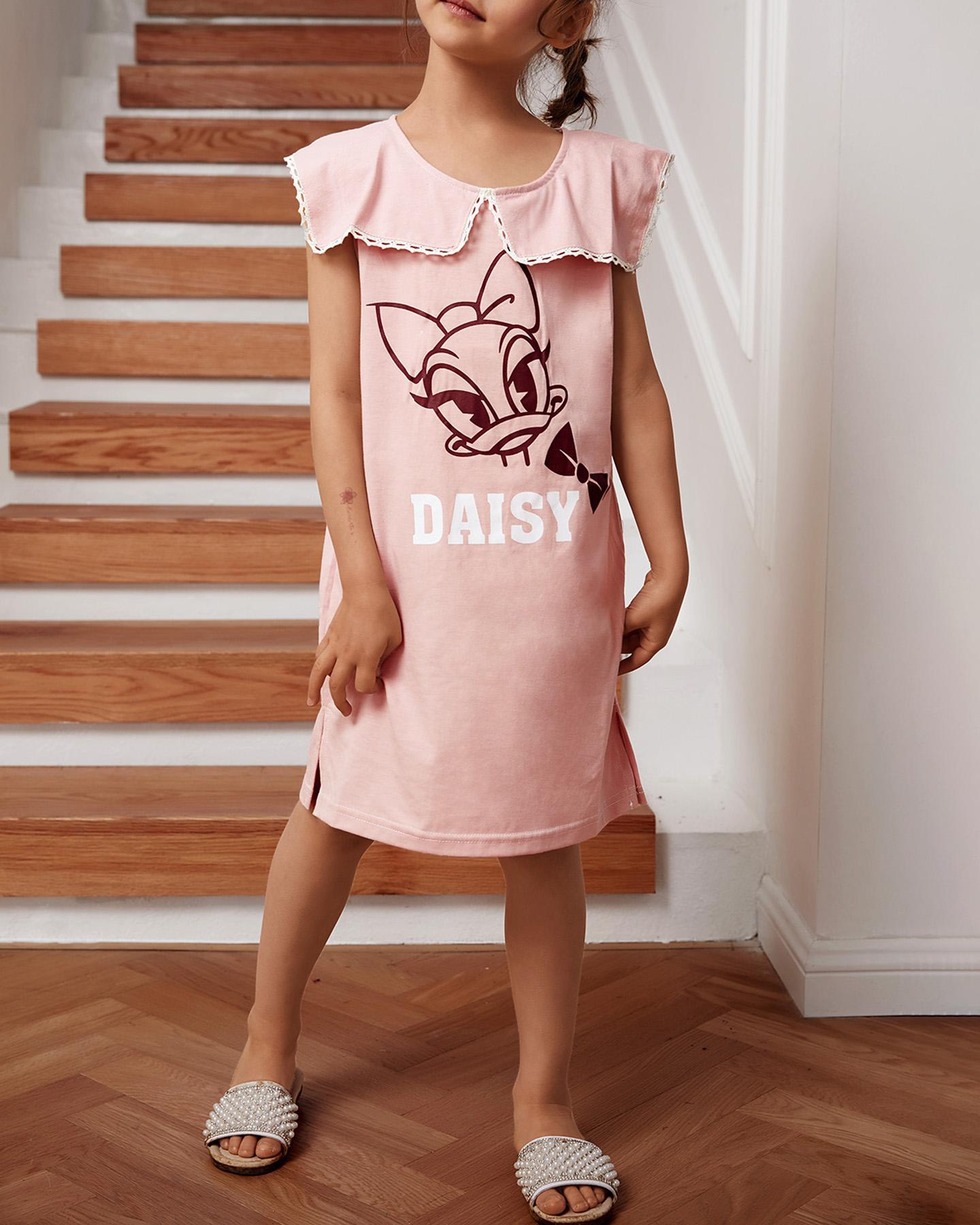 

Mommy & me Lace Trim Letter Cartoon Print Slit Dress For Kids, Pink