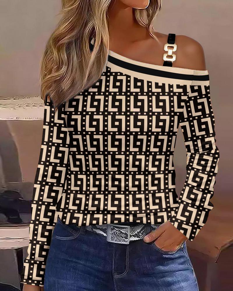 

Geometric Print Cold Shoulder Chain Decor Top, Apricot