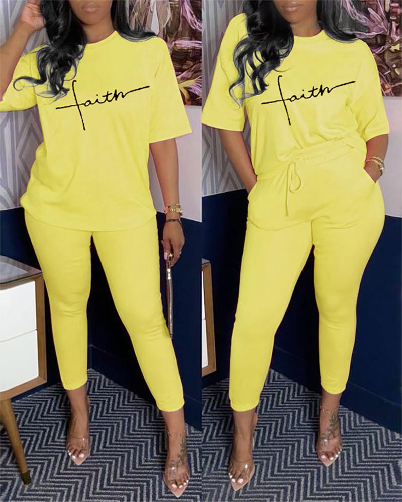 

Letter Print Short Sleeve Top & Pocket Design Pants Set, Yellow