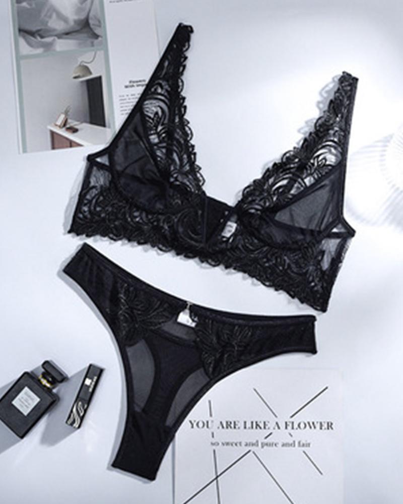 

Sexy See-through Lace Sling Skinny Bra Sets, Black