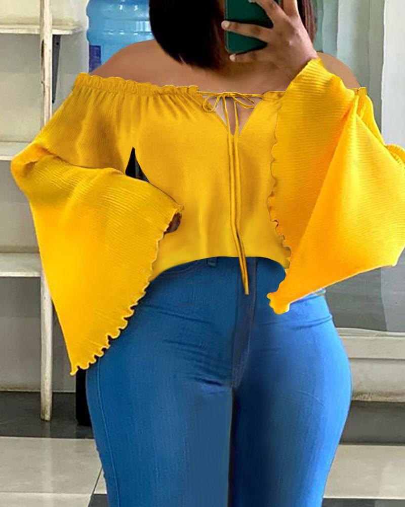 

Off Shoulder Bell Sleeve Pleated Plain Top, Yellow