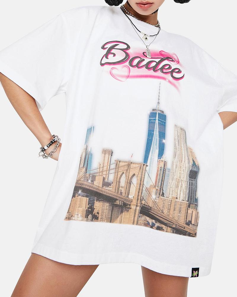 

Half Sleeve Landscape Letter Print Casual T-Shirt, White