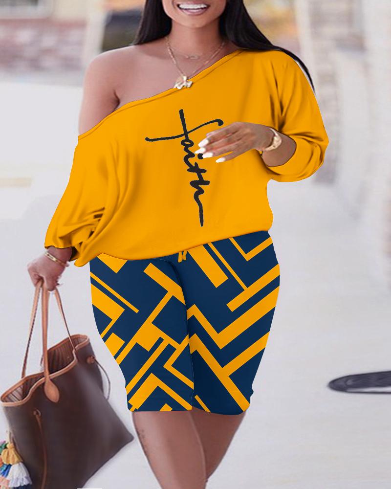 

Plus Size Slogan Print Skew Neck Top & Geometric Print Shorts Set, Yellow