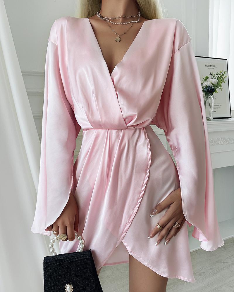 

Solid Flared Sleeves V-Neck Satin Dress, Pink