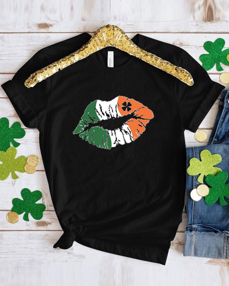 

Plus Size St. Patrick's Day Lucky Shamrock Lip Print Casual T-shirt, Black